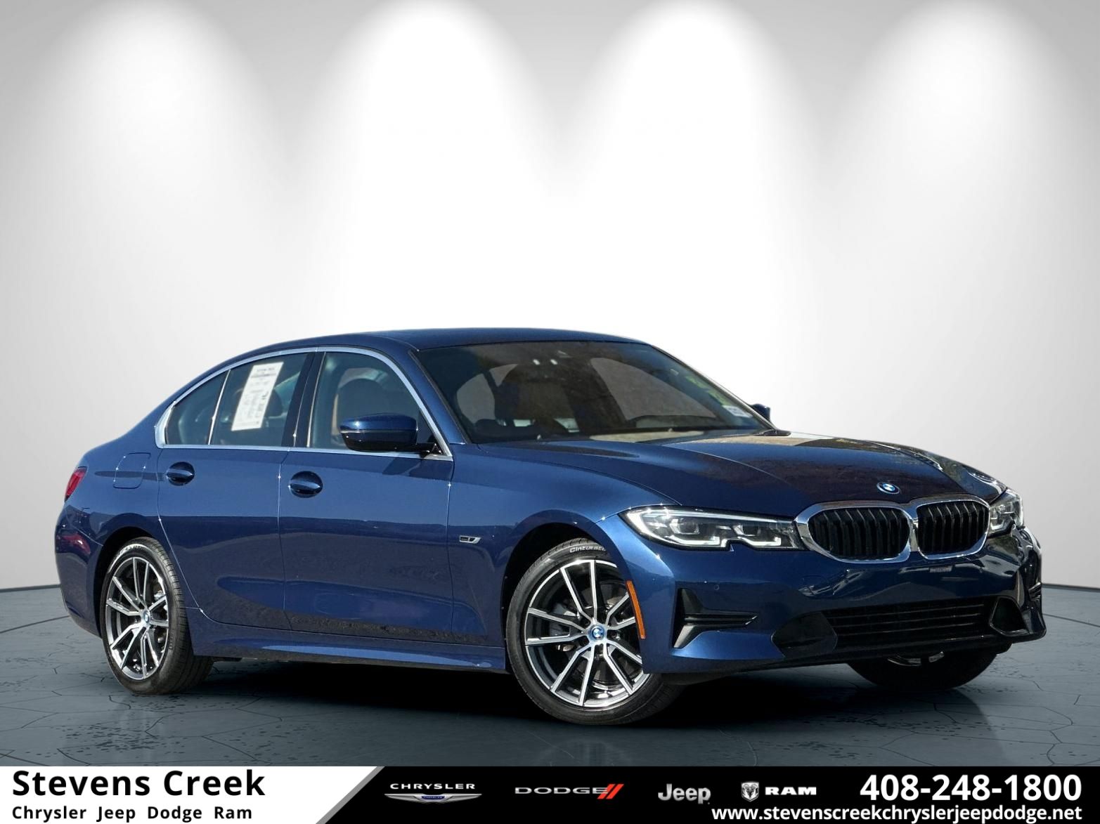 2022 BMW 3 Series 330e Sedan's photo