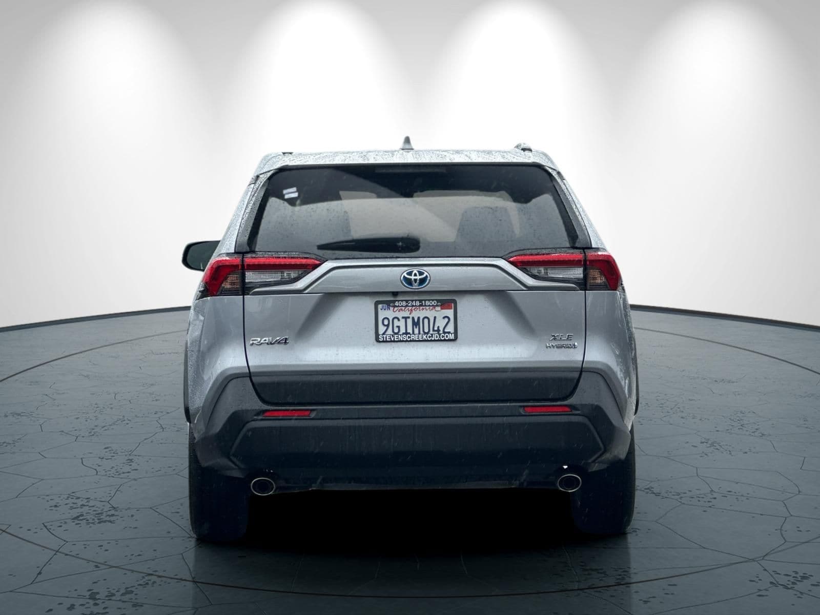 2023 Toyota RAV4 Hybrid XLE photo 4