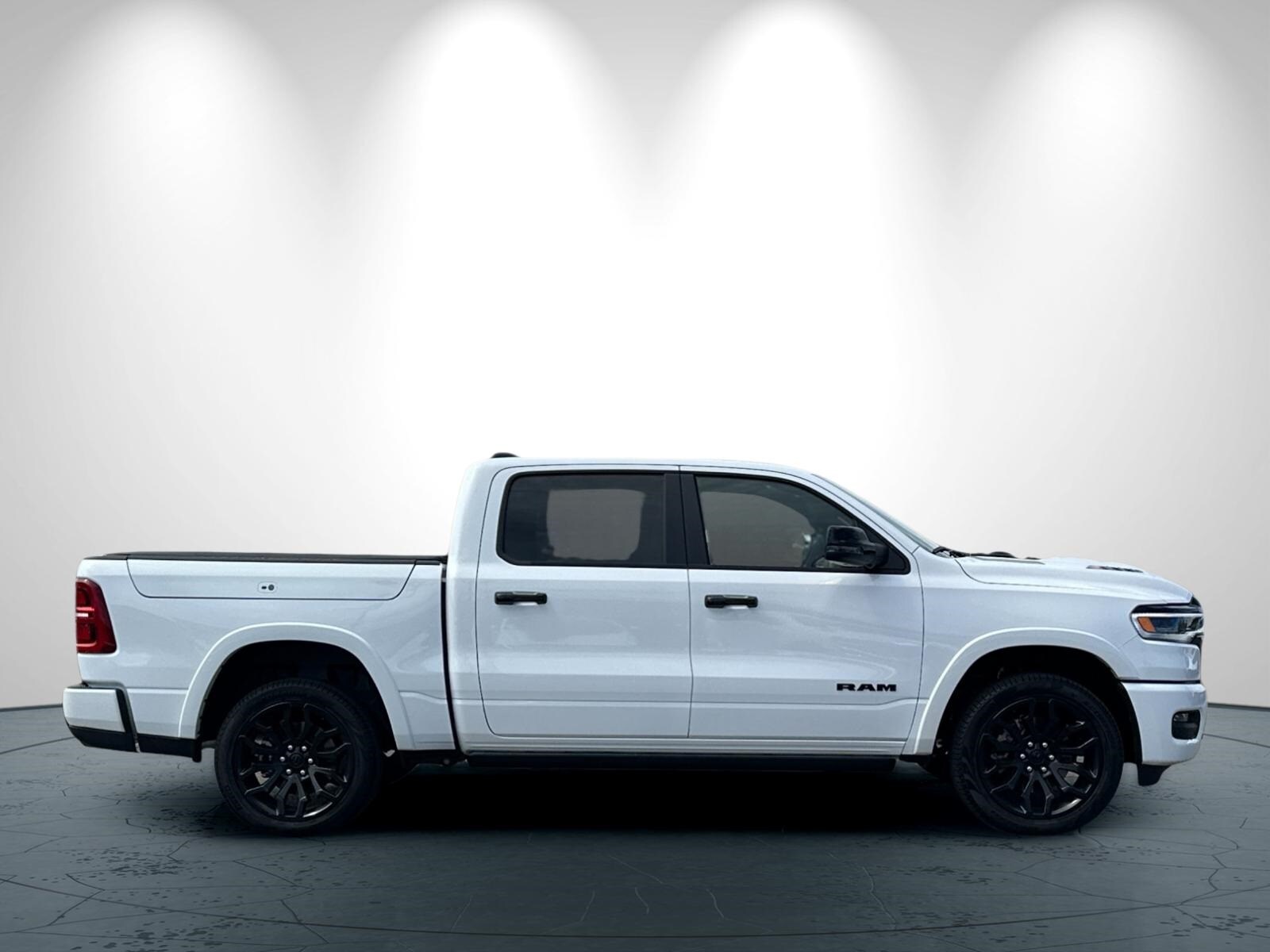 2025 Ram 1500 Limited photo 3