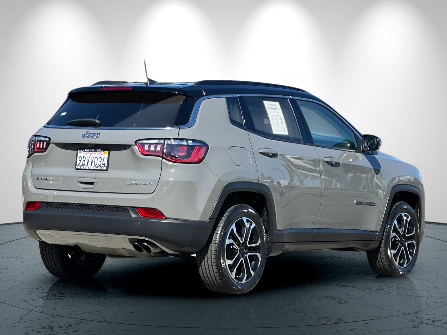 2022 Jeep Compass Limited photo 2