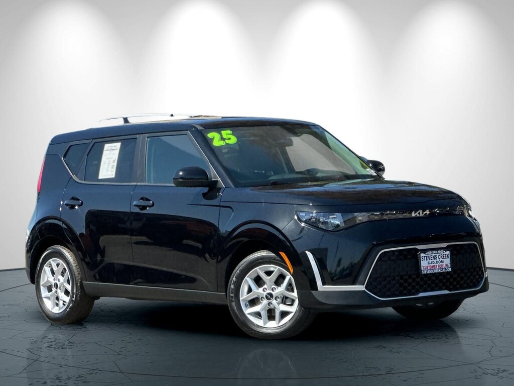 Used 2025 Kia Soul LX Hatchback