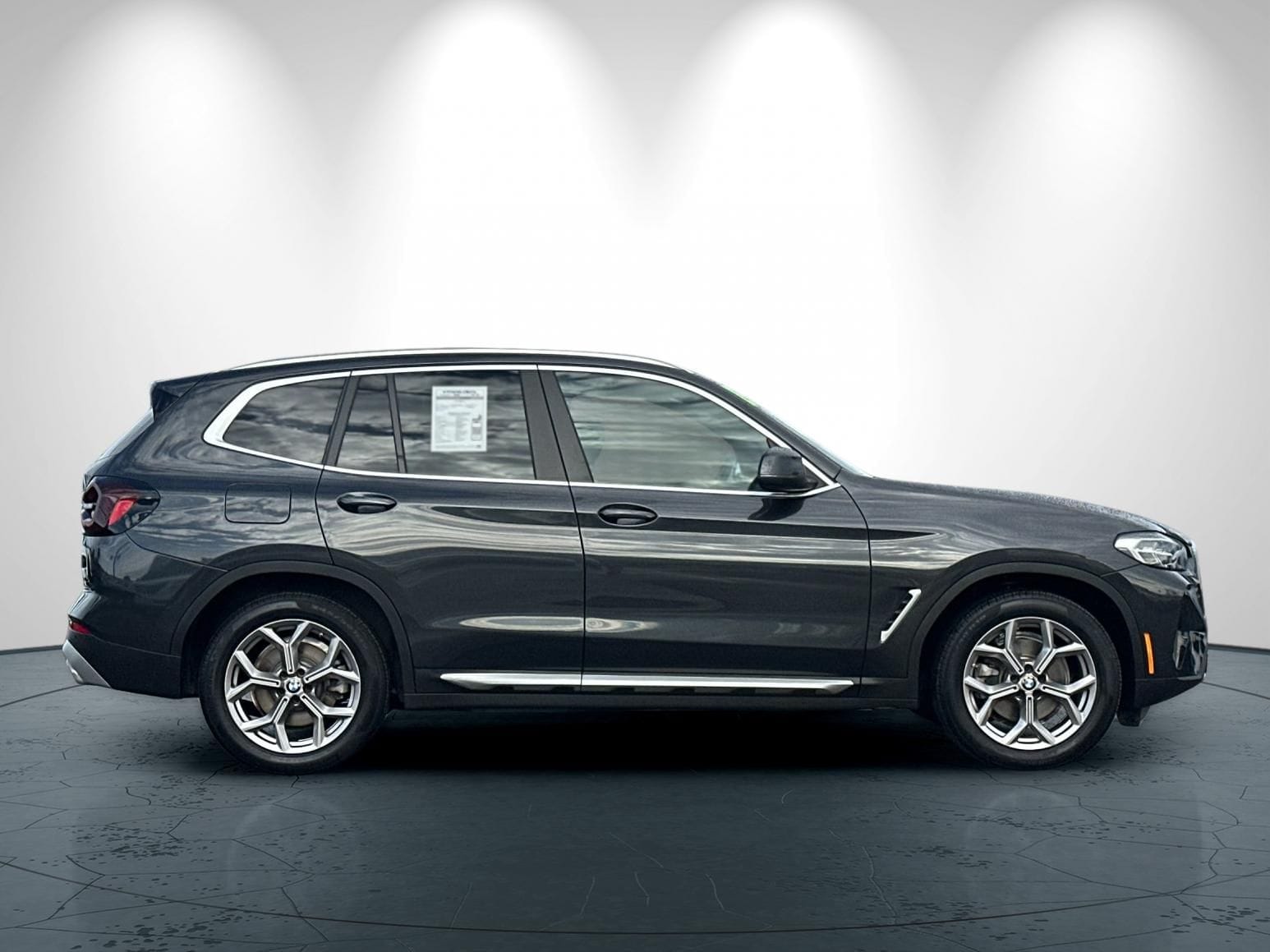2023 BMW X3 sDrive30i photo 2
