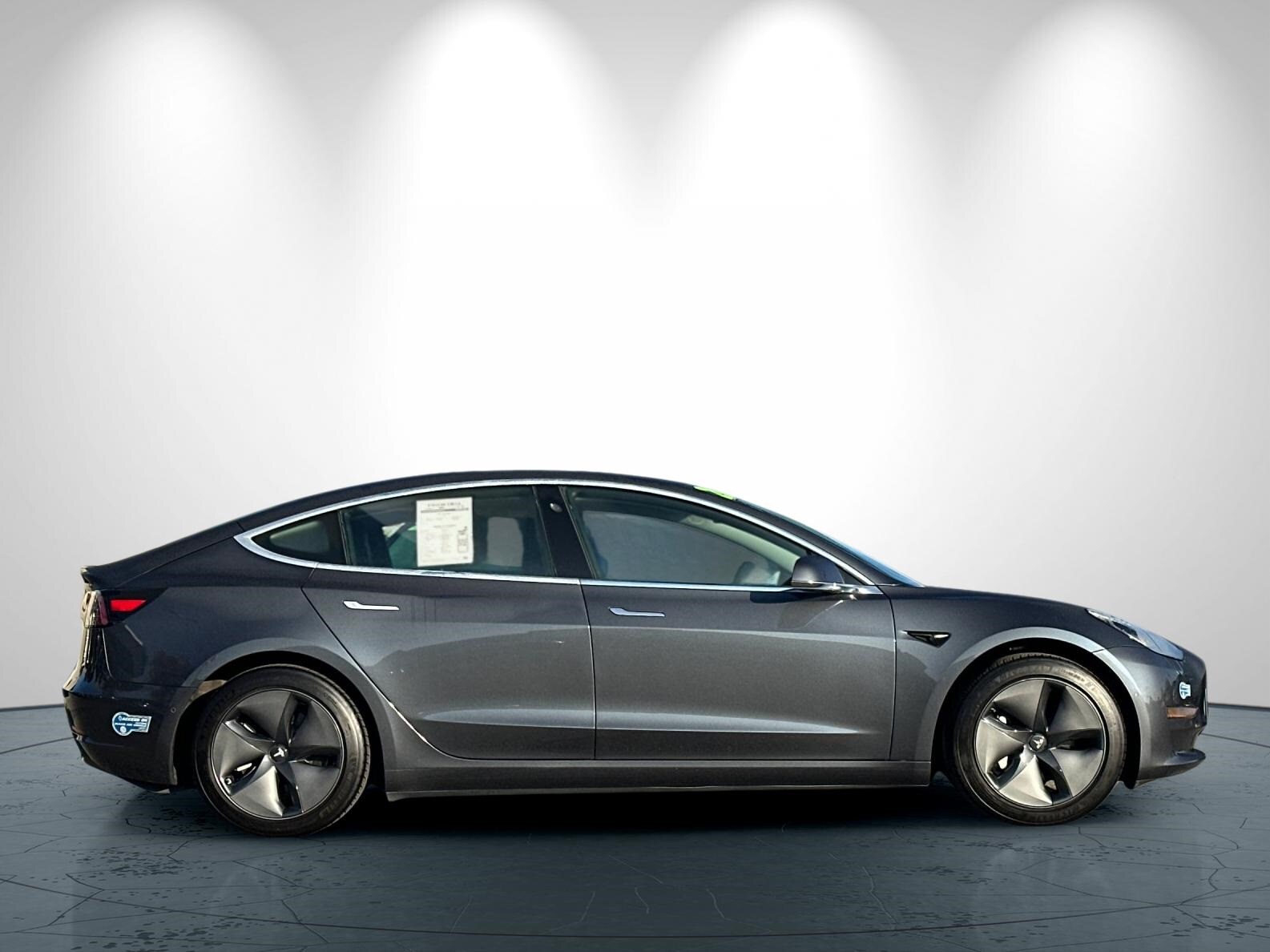 2020 Tesla Model 3 photo 3