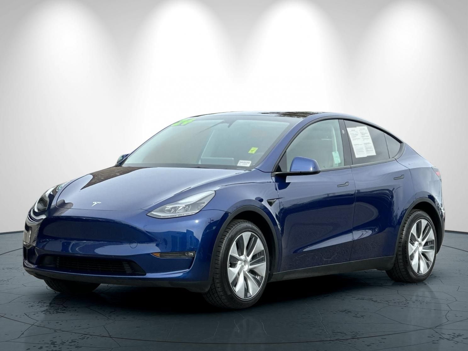 2024 Tesla Model Y Long Range photo 3