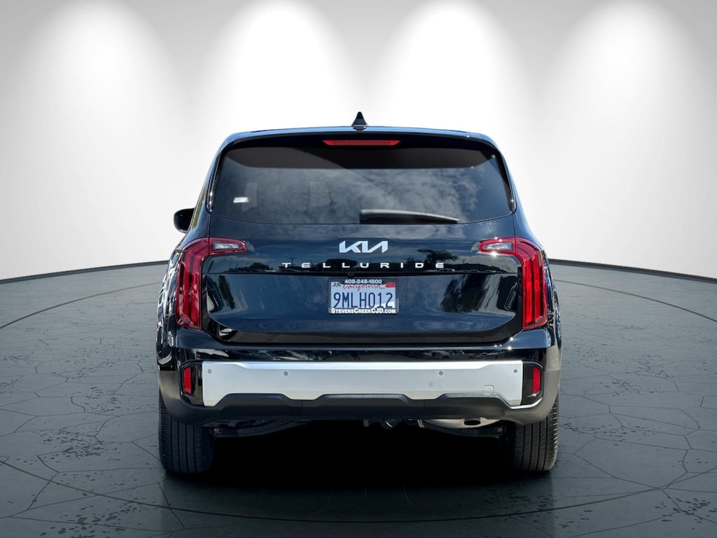 Used 2024 Kia Telluride LX SUV