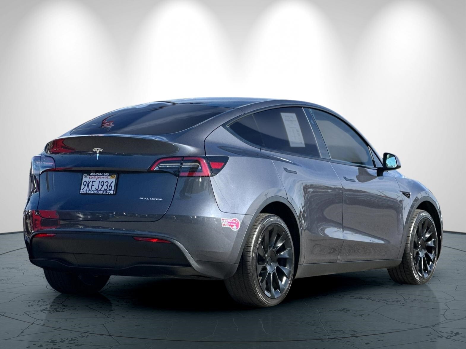 2023 Tesla Model Y Long Range photo 4