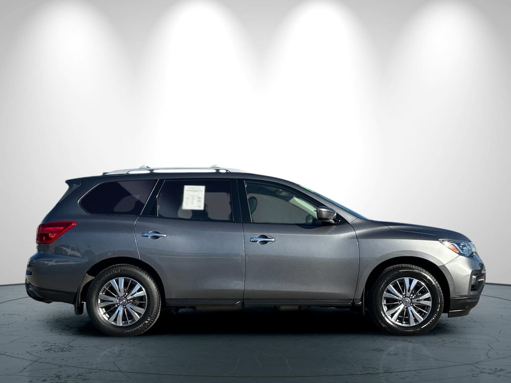 Used 2019 Nissan Pathfinder S SUV