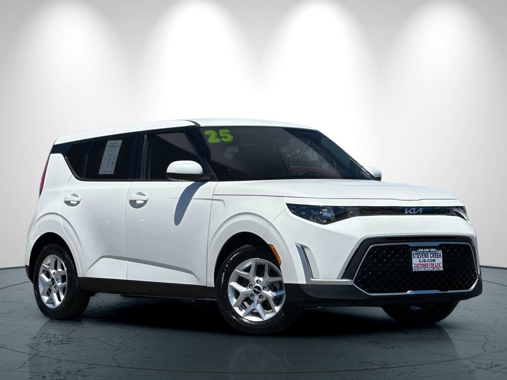 Used 2025 Kia Soul LX Hatchback