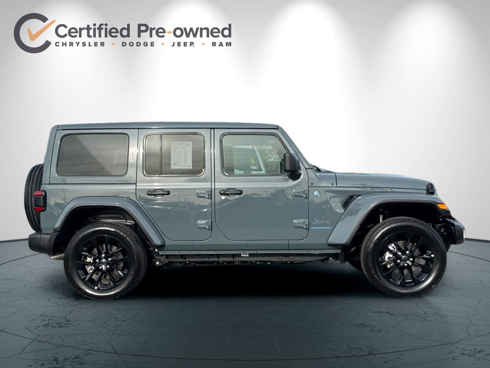 2025 Jeep Wrangler Sahara 4xe photo 2