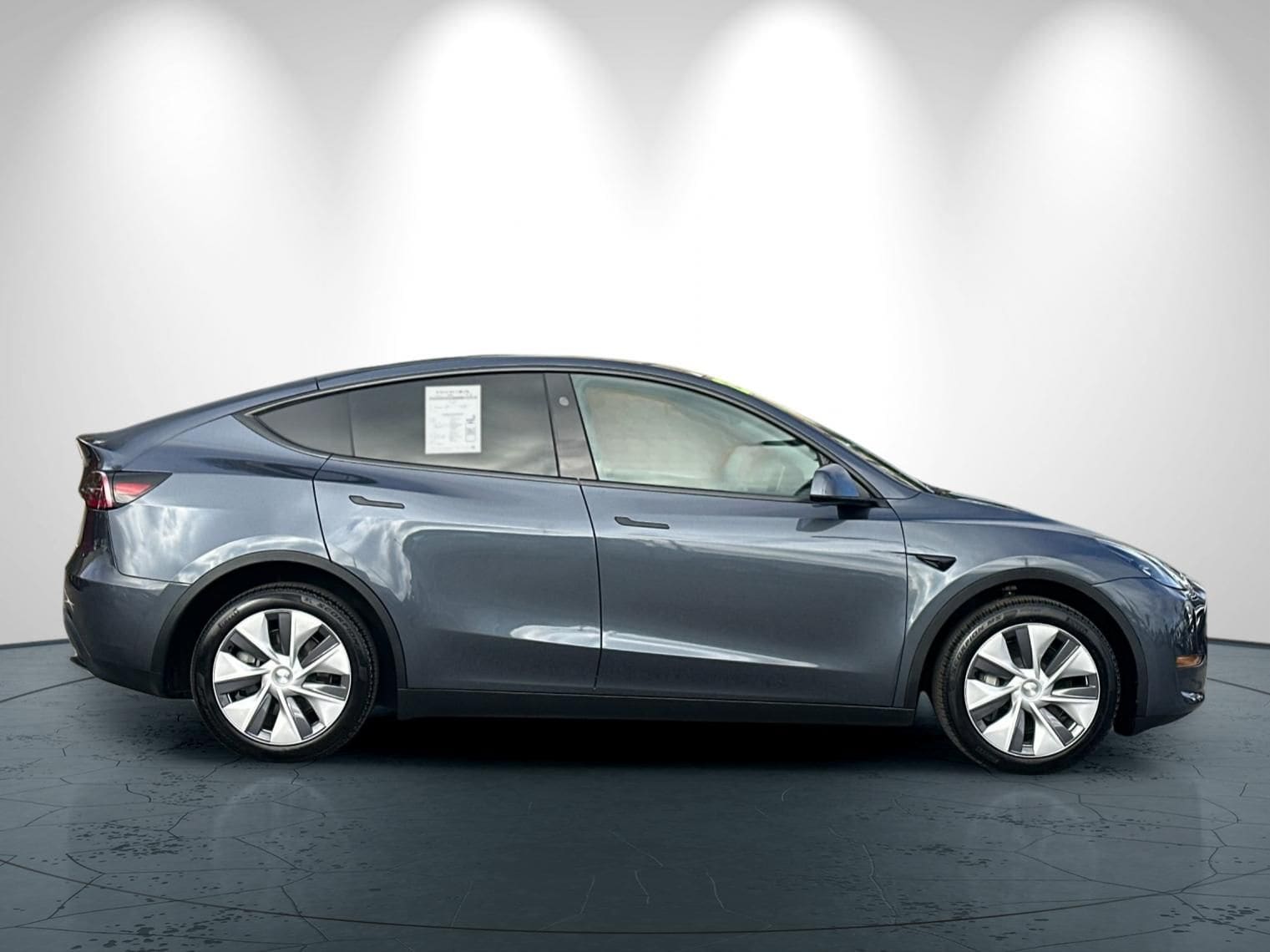 2023 Tesla Model Y Long Range photo 2