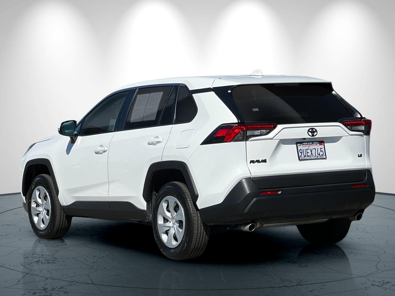 2025 Toyota RAV4 LE photo 5