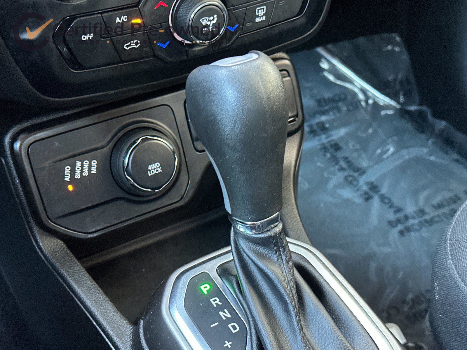 2022 Jeep Renegade Latitude - Photo 23