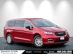 2025 Chrysler Pacifica SELECT Passenger Van