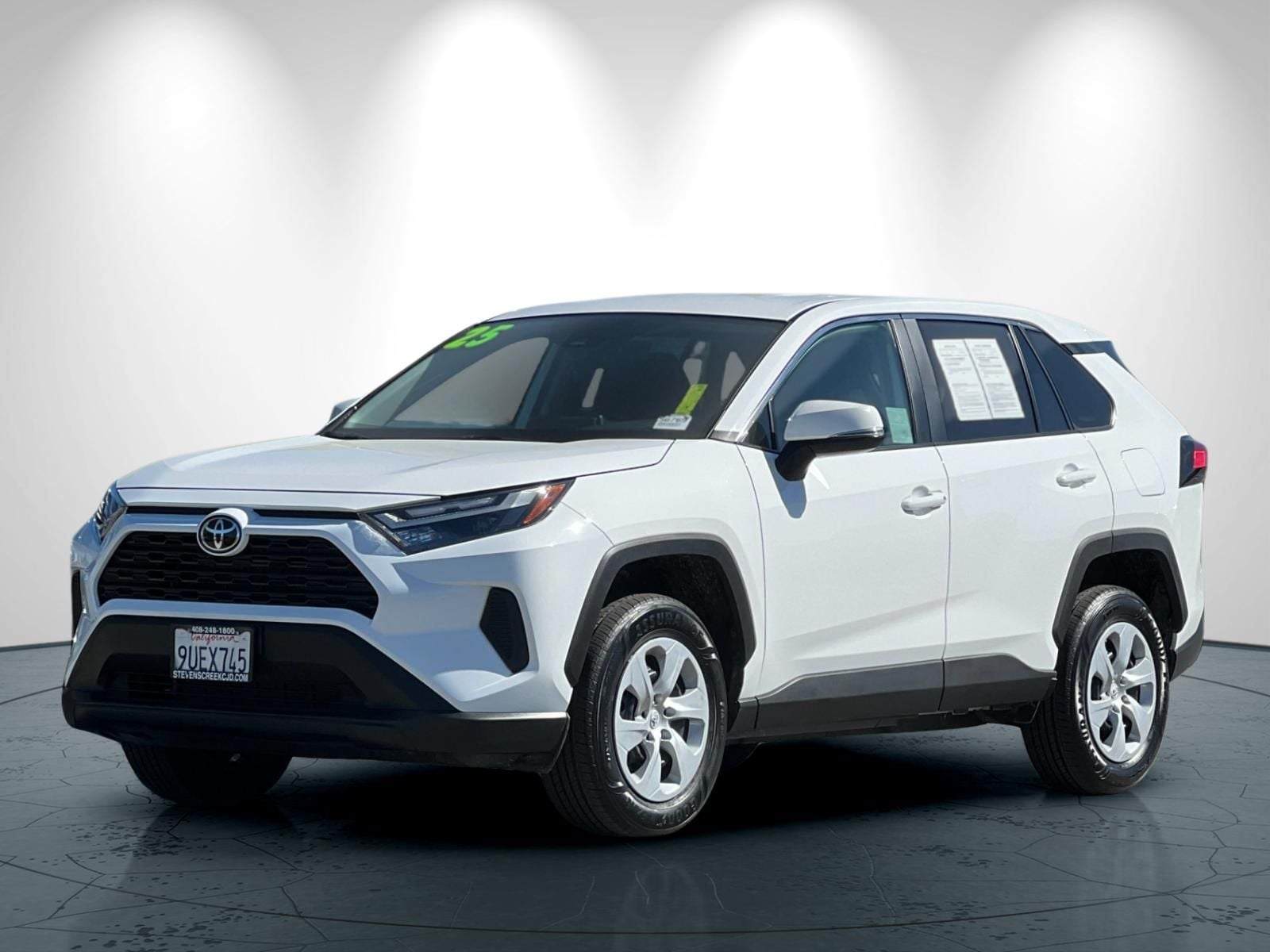 2025 Toyota RAV4 LE photo 3