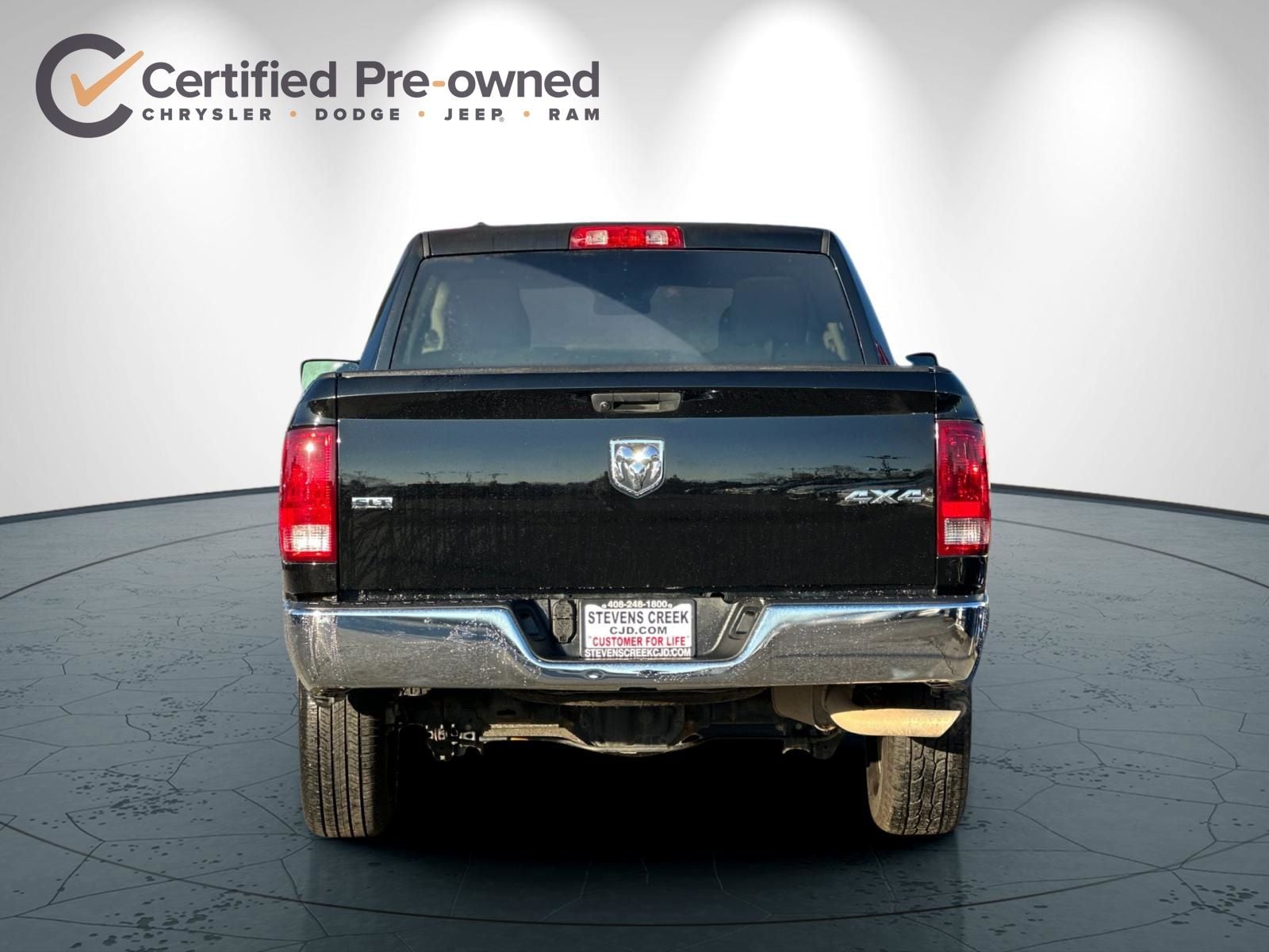 2024 Ram 1500 Classic SLT photo 4