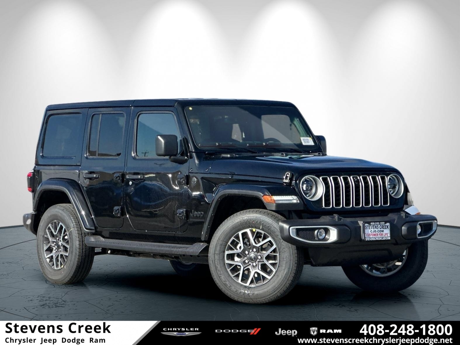 2026 Jeep Wrangler 4-Door Sahara's photo