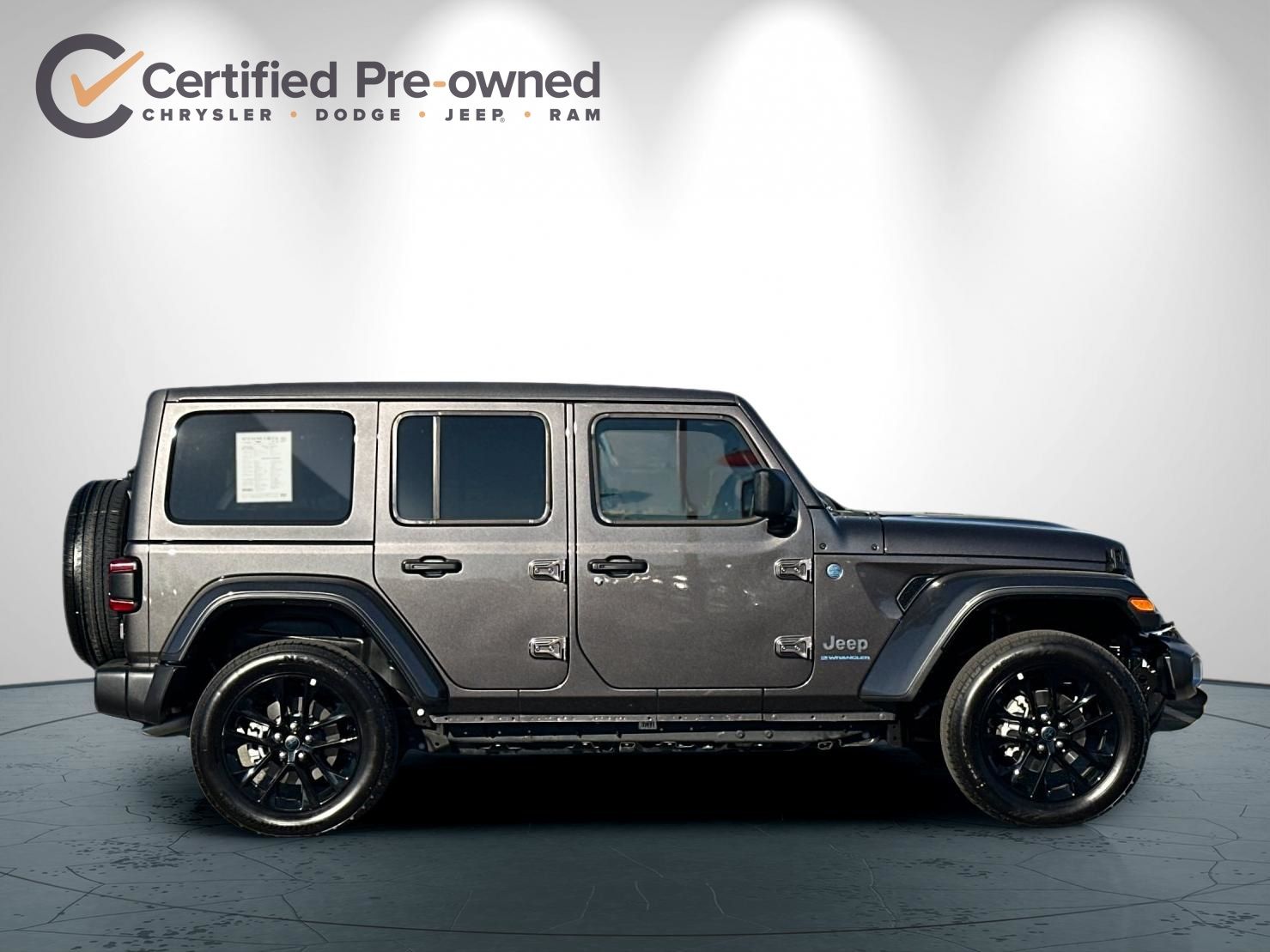 2025 Jeep Wrangler Sahara 4xe photo 2