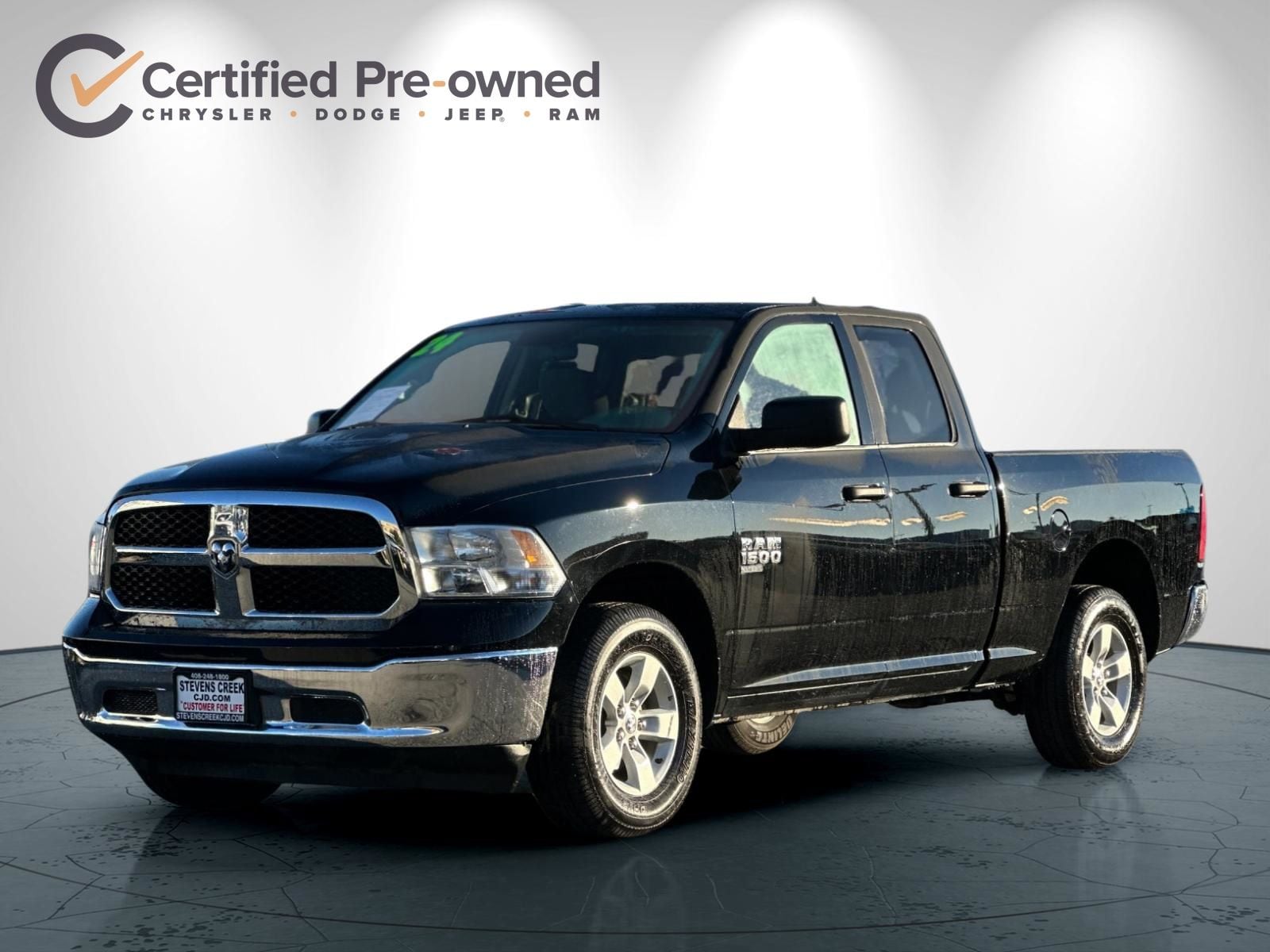 2024 Ram 1500 Classic SLT photo 3