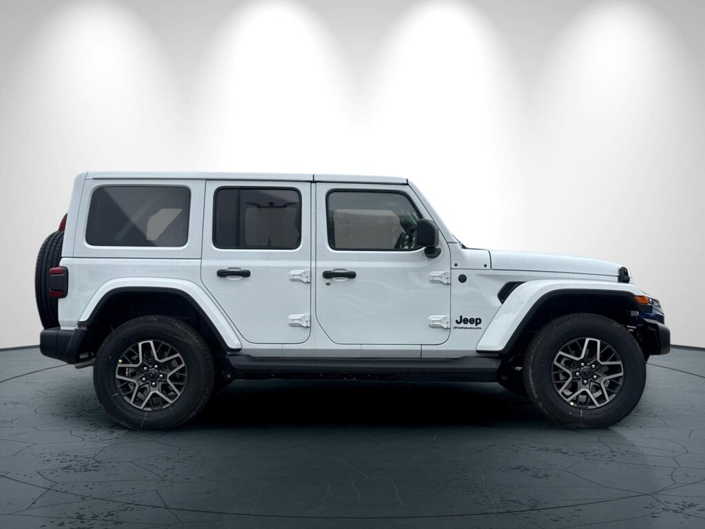 New 2026 Jeep Wrangler 4-DOOR SAHARA Sport Utility