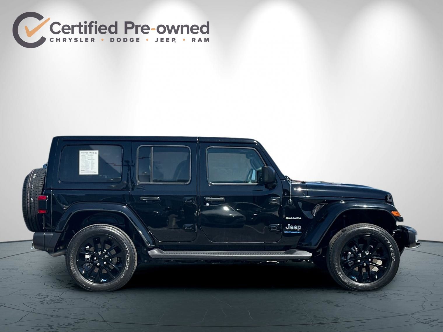 2023 Jeep Wrangler Sahara 4xe photo 2