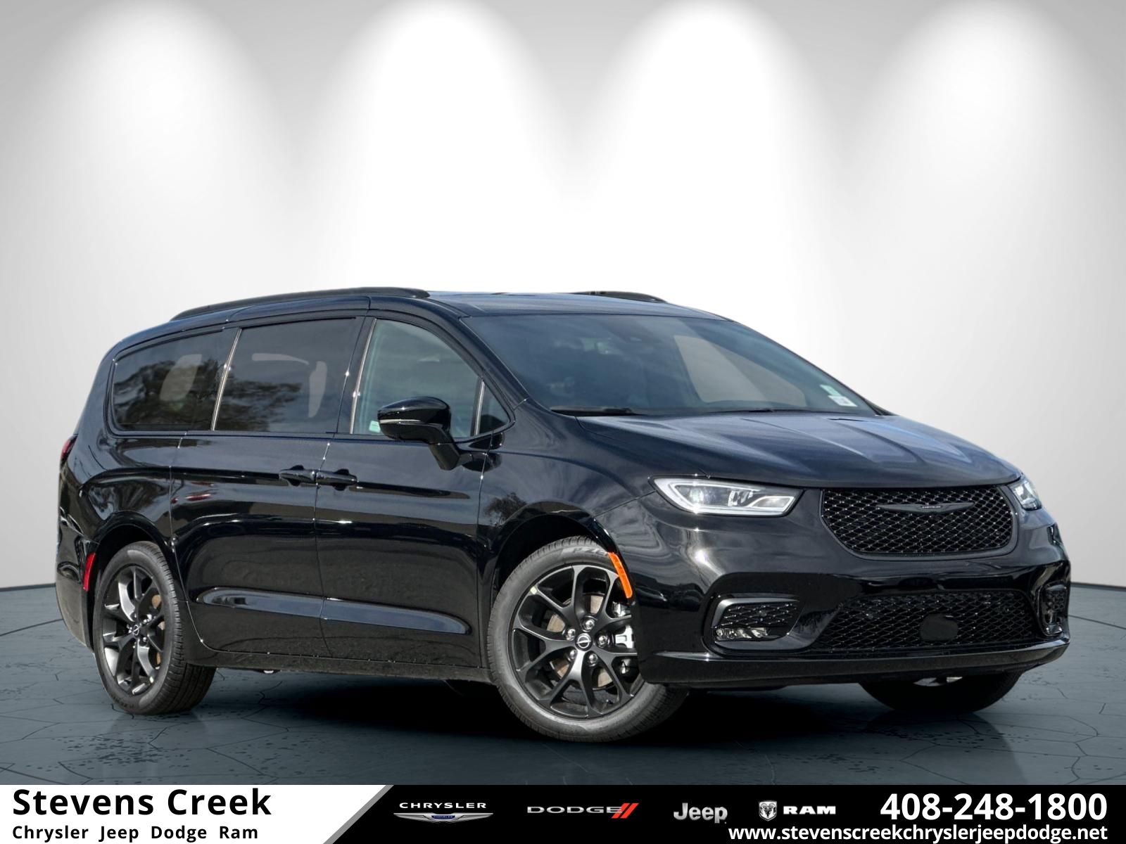 2026 Chrysler Pacifica Passenger Van 