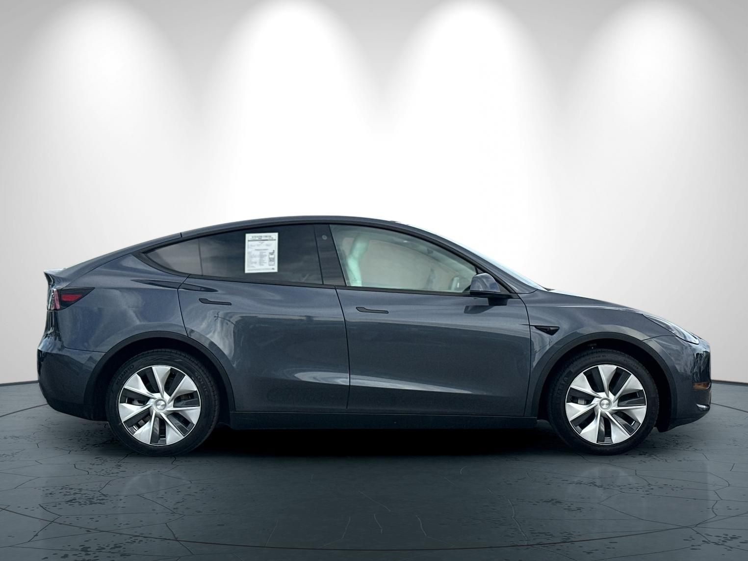 2023 Tesla Model Y Long Range photo 2