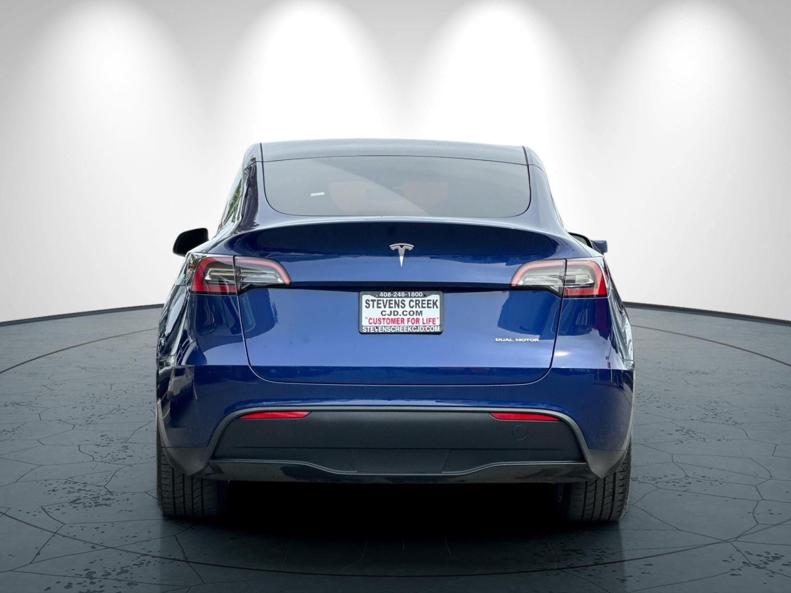 2024 Tesla Model Y Long Range photo 4