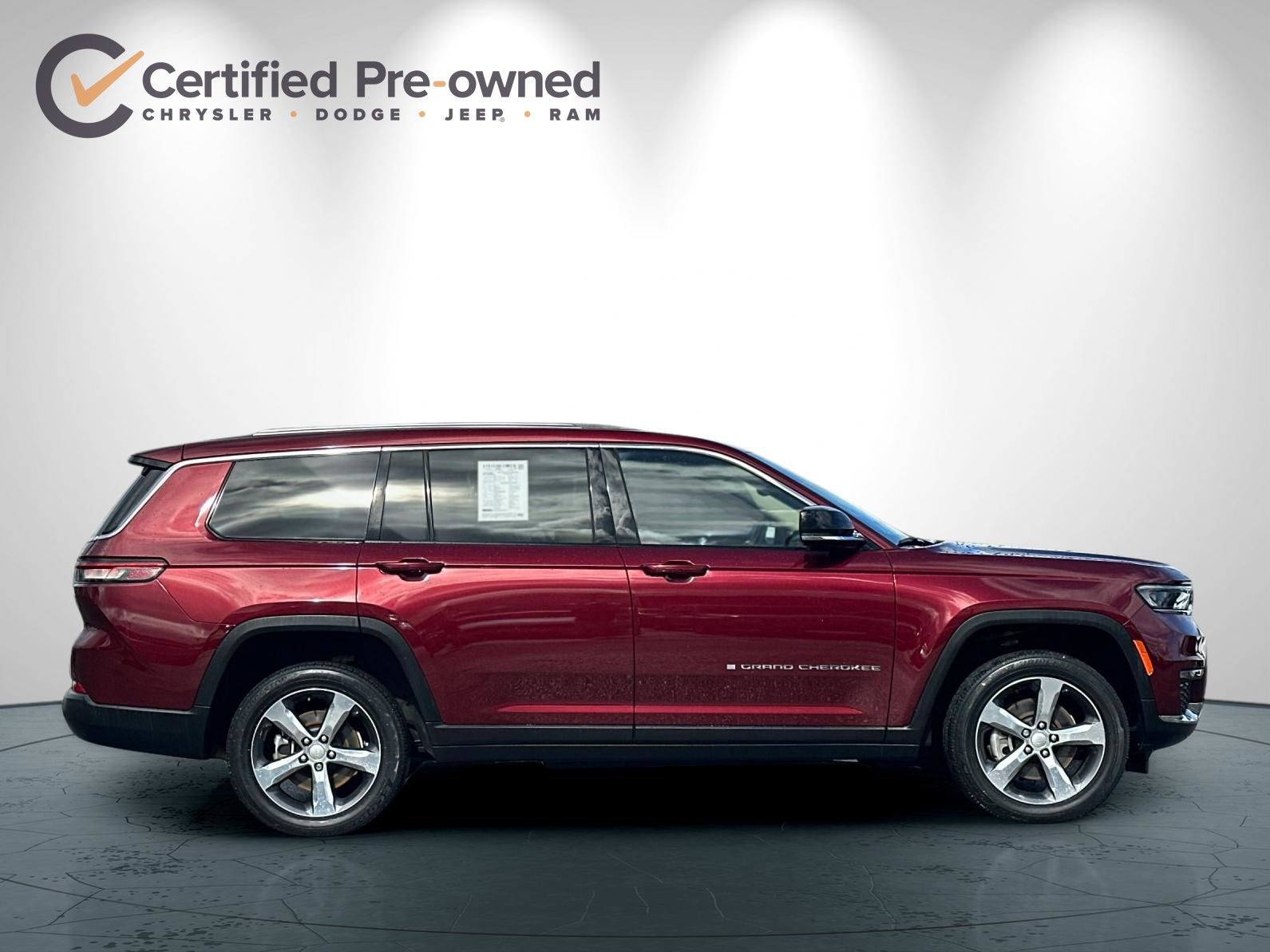 2022 Jeep Grand Cherokee L Limited photo 2