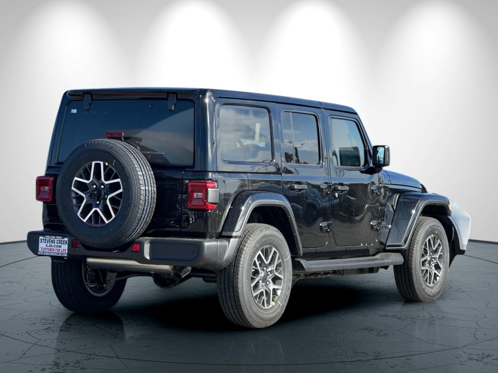 2026 Jeep Wrangler Sahara photo 4