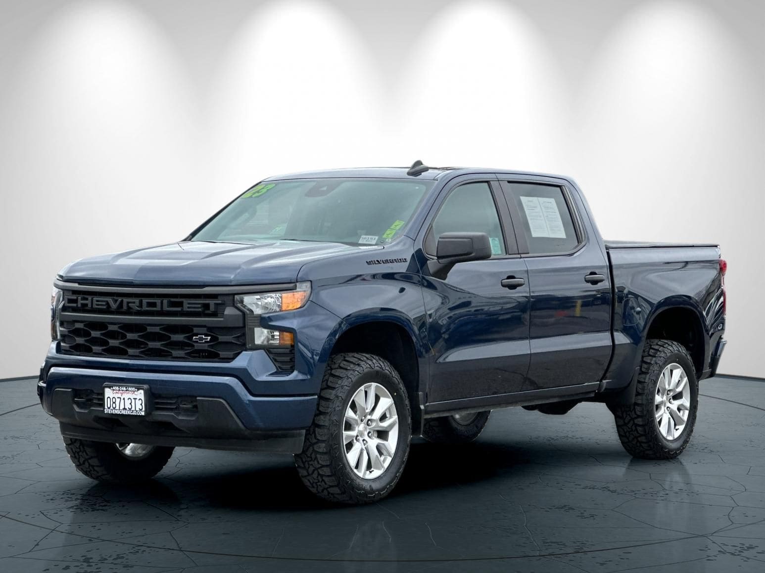 2023 Chevrolet Silverado 1500 Custom photo 3