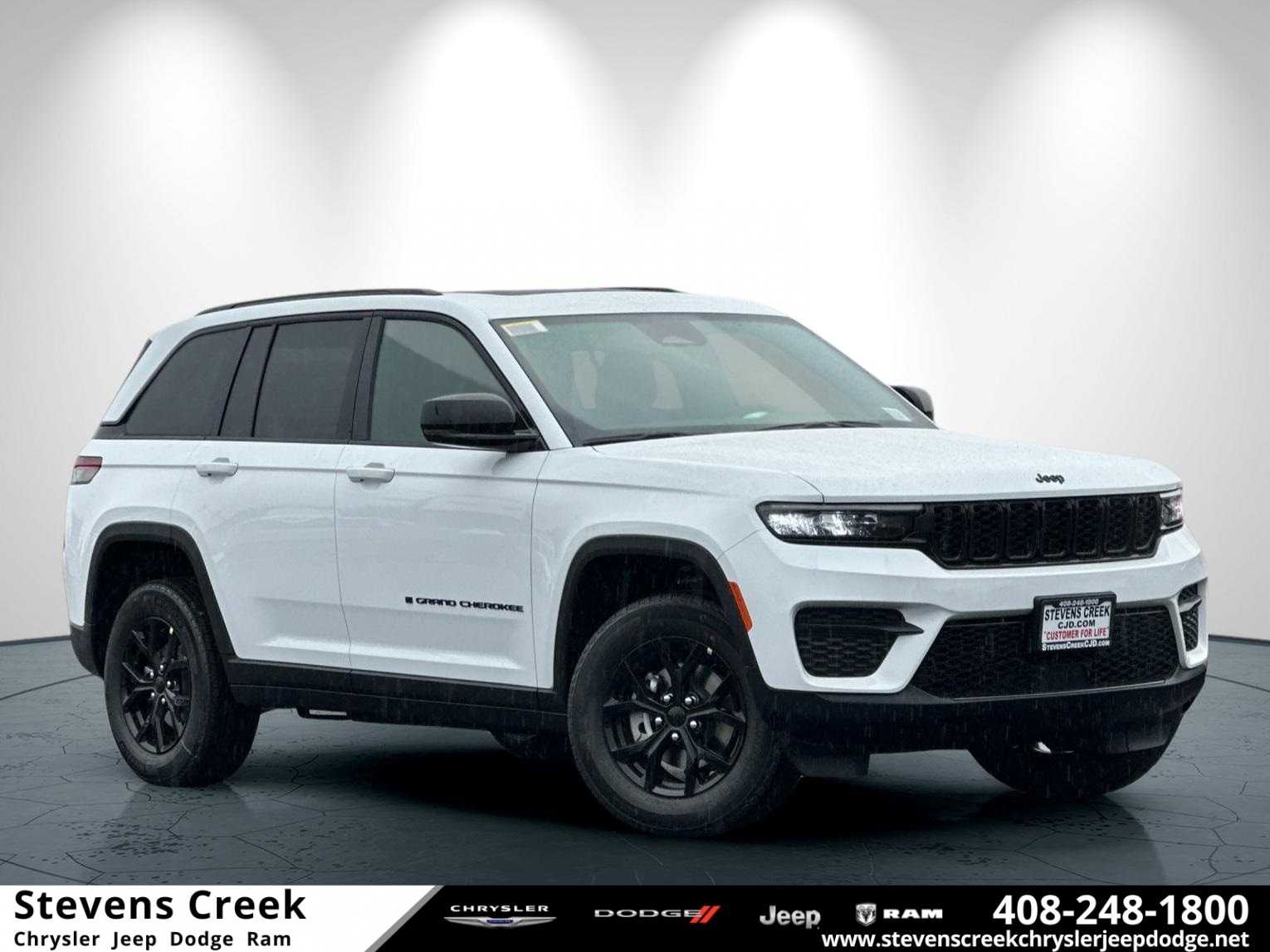 2025 Jeep Grand Cherokee Altitude's photo