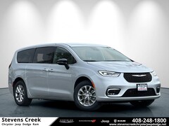 2026 Chrysler Pacifica SELECT AWD Passenger Van