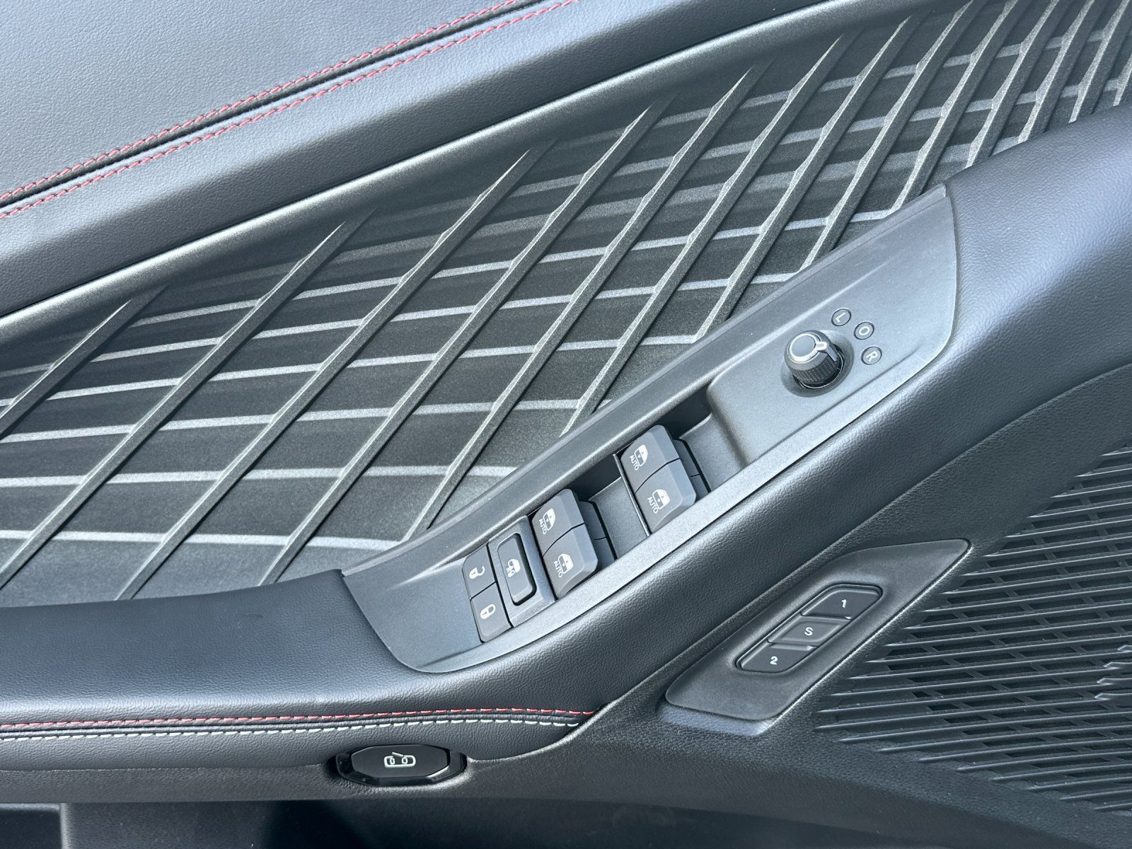2026 Dodge Charger Daytona Scat Pack - Photo 11