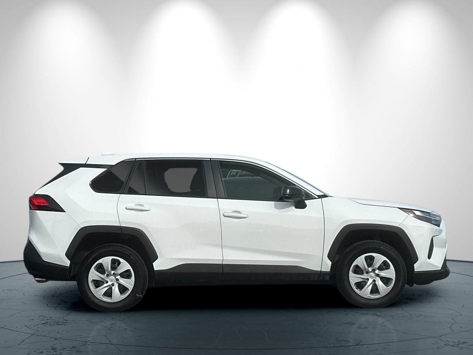 2025 Toyota RAV4 LE photo 2