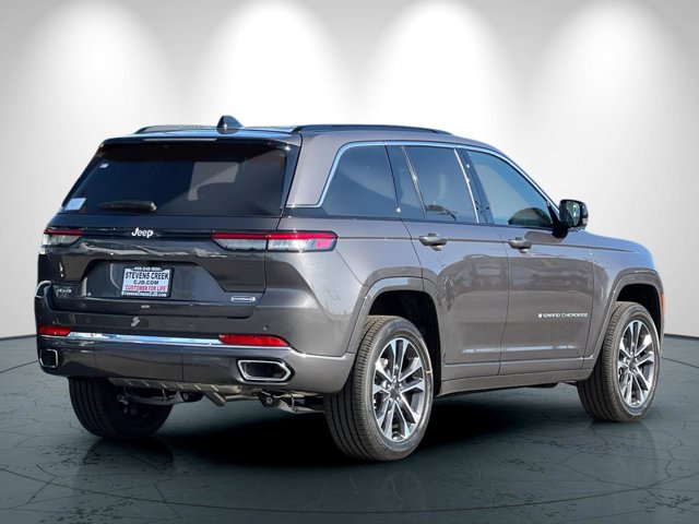 2025 Jeep Grand Cherokee Overland photo 4