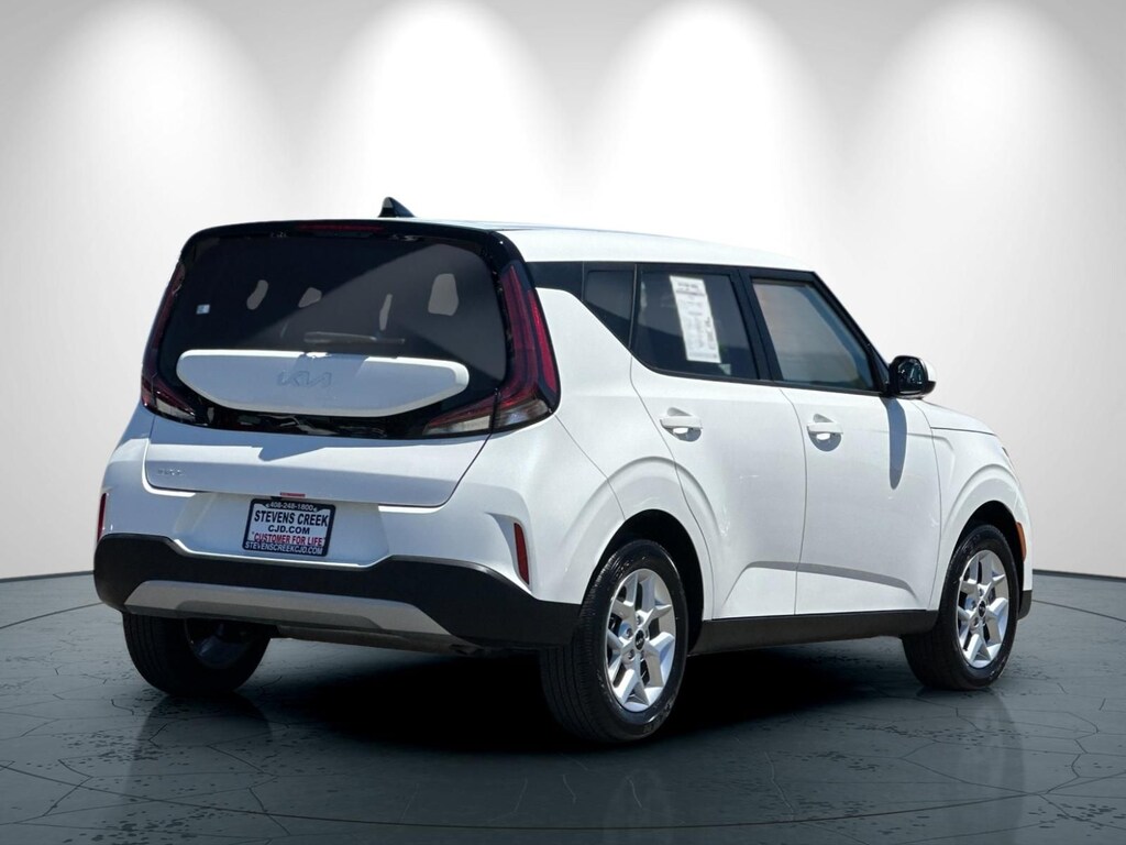 Used 2025 Kia Soul LX Hatchback