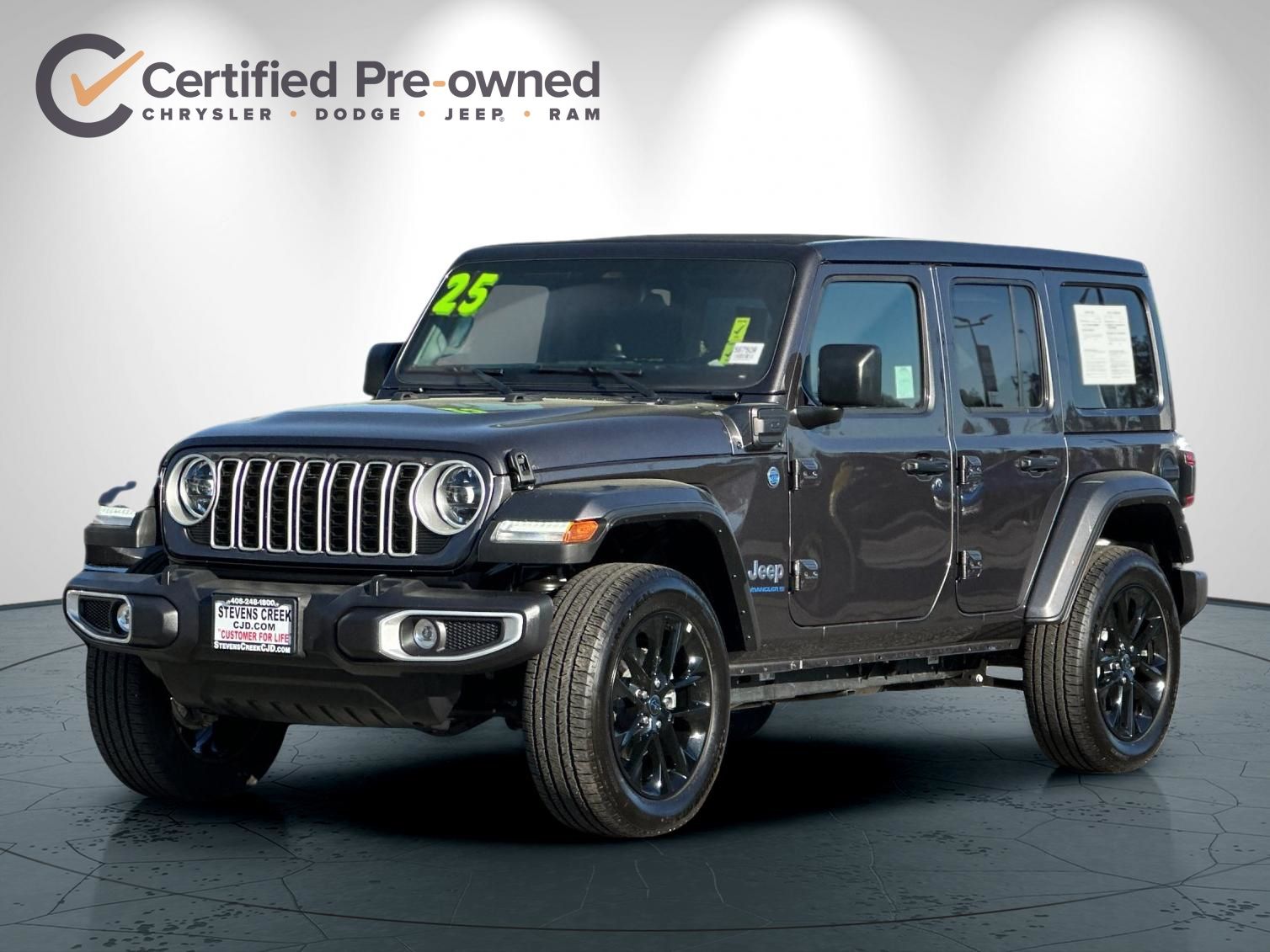 2025 Jeep Wrangler Sahara 4xe photo 3