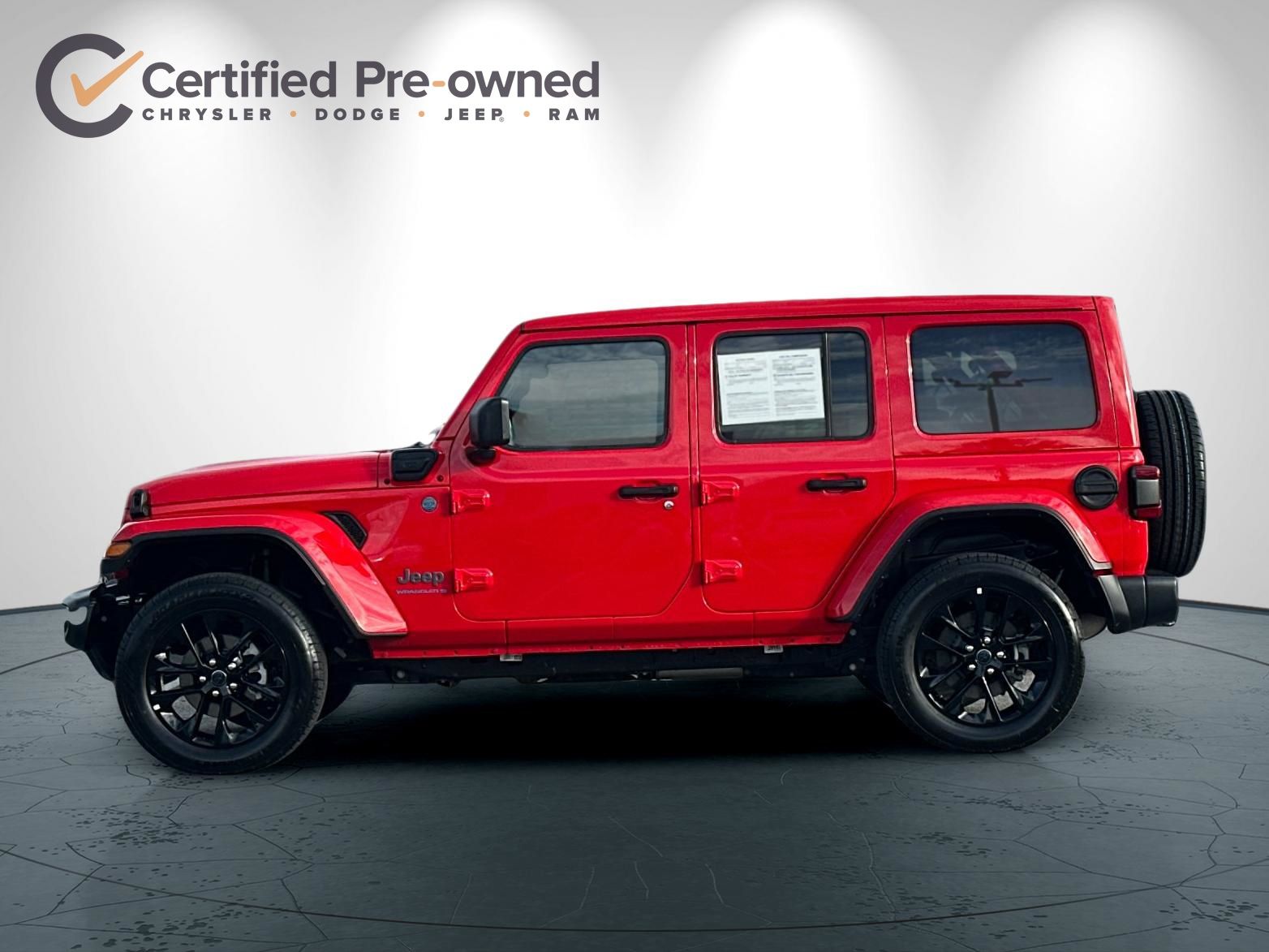 2025 Jeep Wrangler Sahara 4xe photo 6