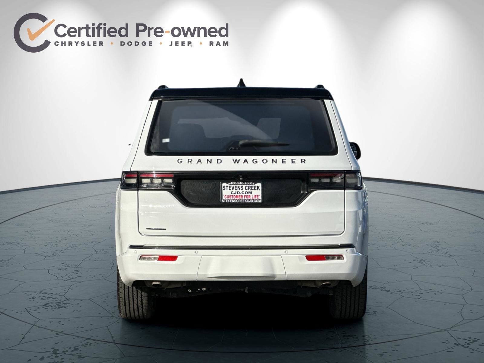 2022 Jeep Grand Wagoneer Series II photo 4