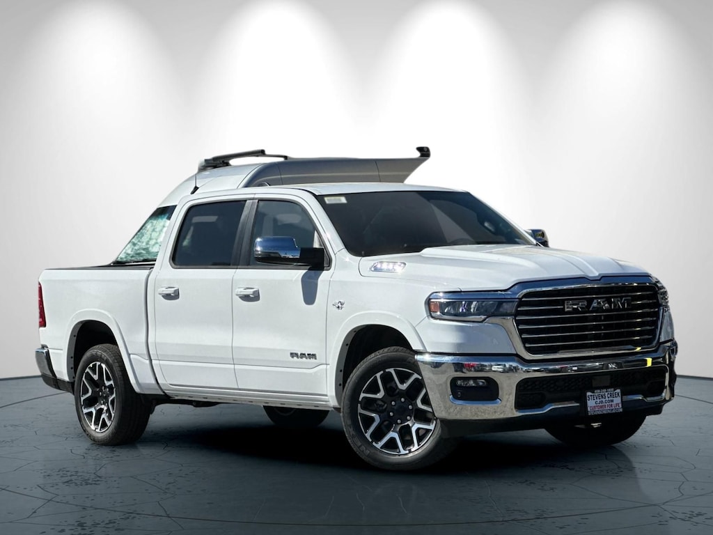 New 2026 Ram 1500 LARAMIE CREW CAB 4X4 5'7 BOX Pickup