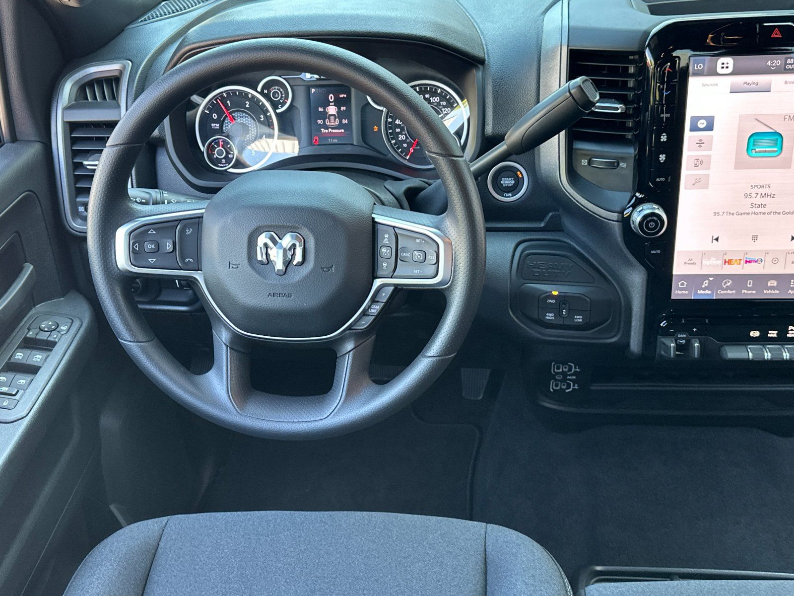 2025 RAM 2500 Tradesman - Photo 14