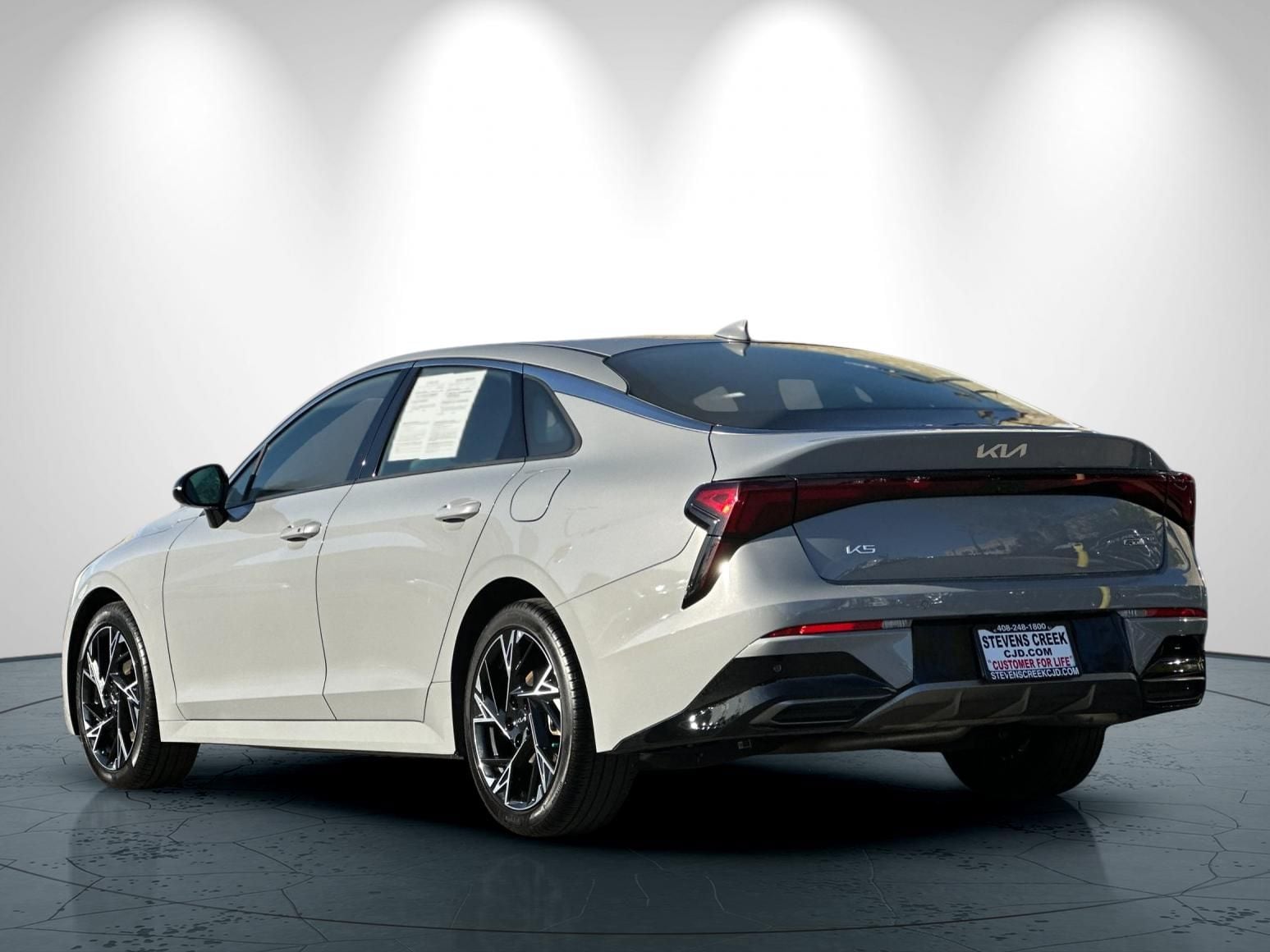 2025 Kia K5 GT-Line photo 5