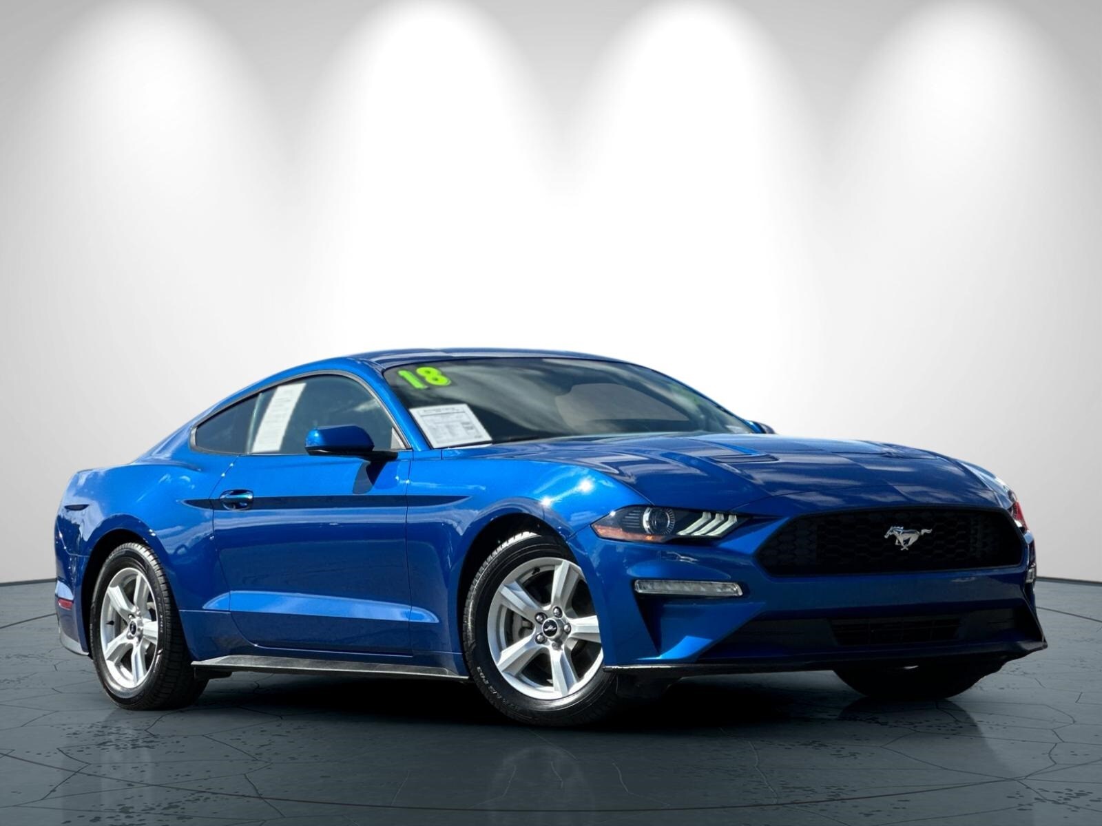 2018 Ford Mustang EcoBoost photo 2