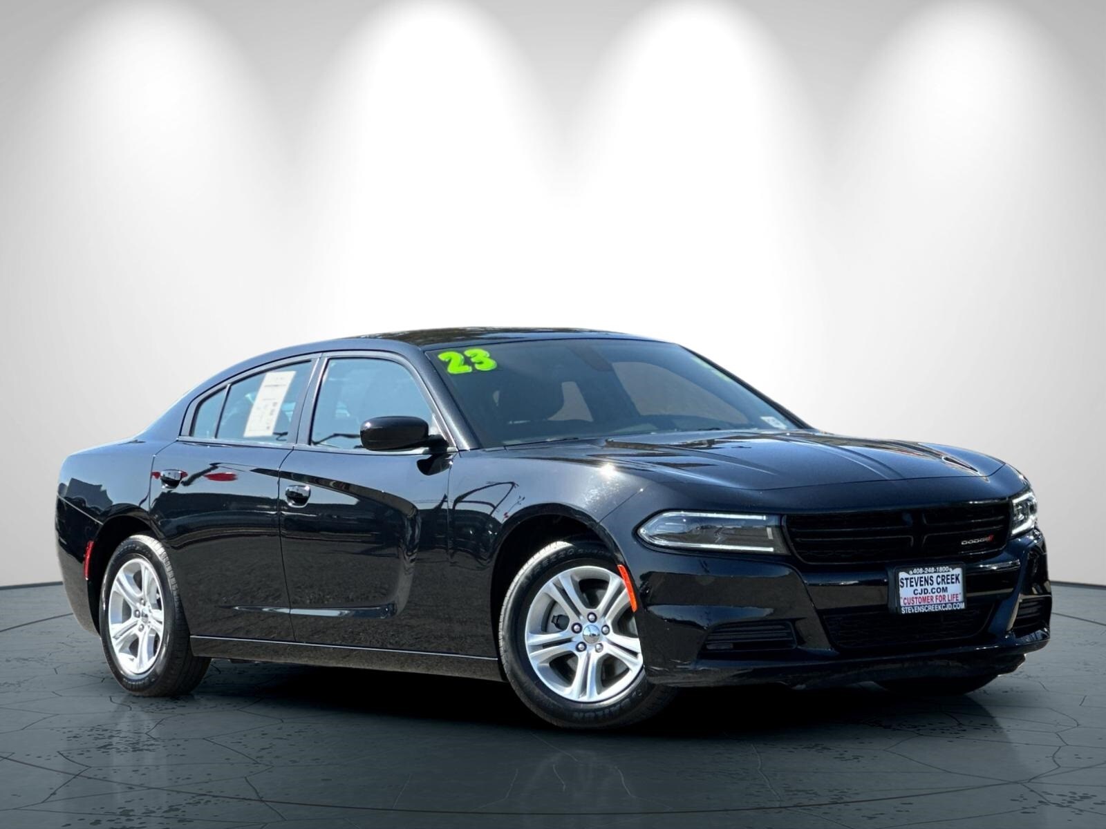 2023 Dodge Charger SXT photo 2