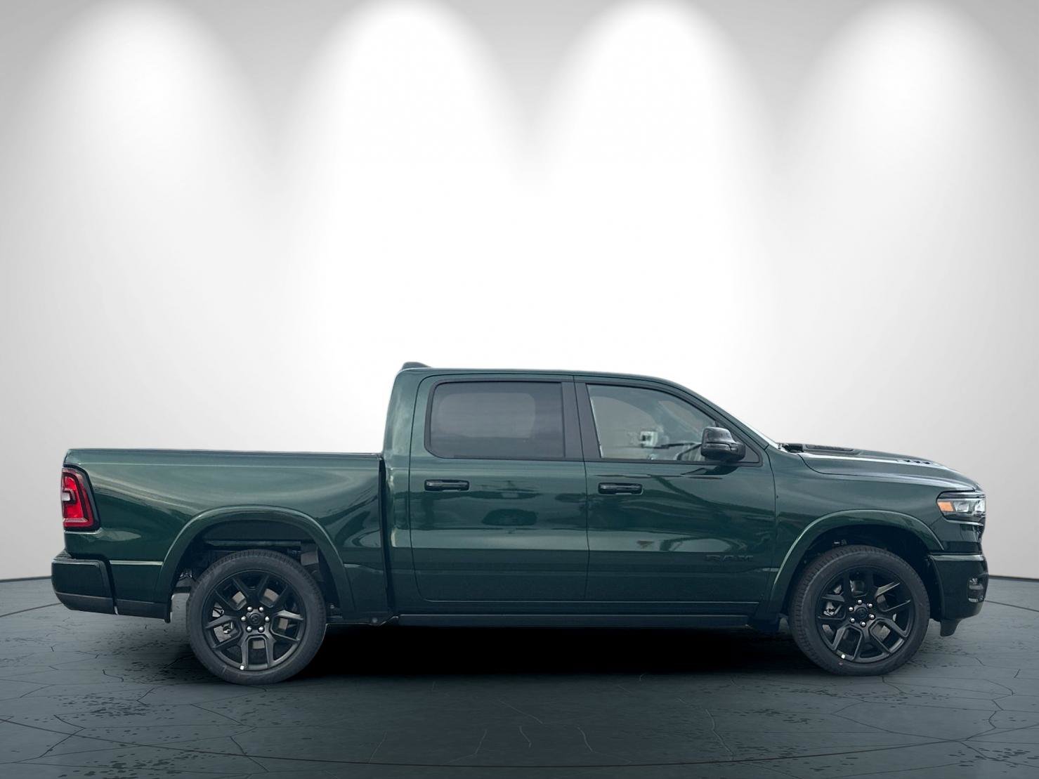 New 2027 Ram 1500 LARAMIE CREW CAB 4X4 Pickup