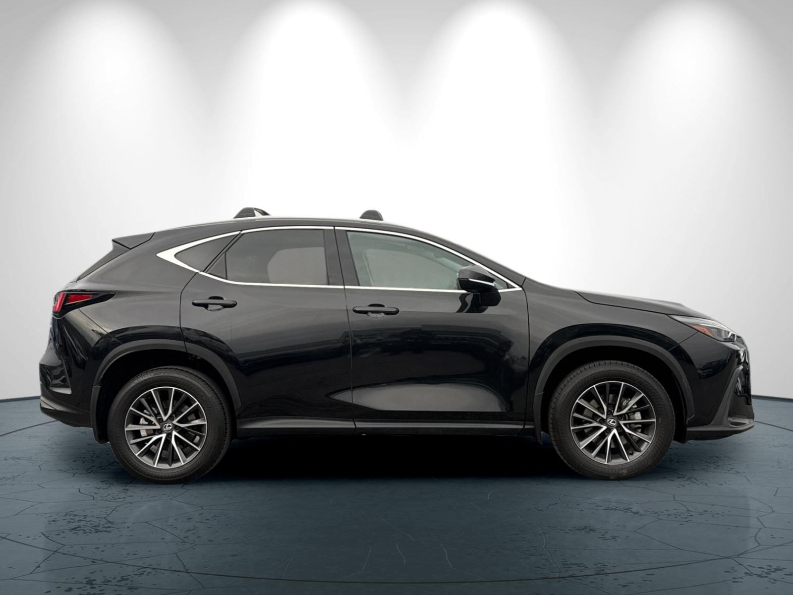 2025 LEXUS NX 250 Premium photo 2
