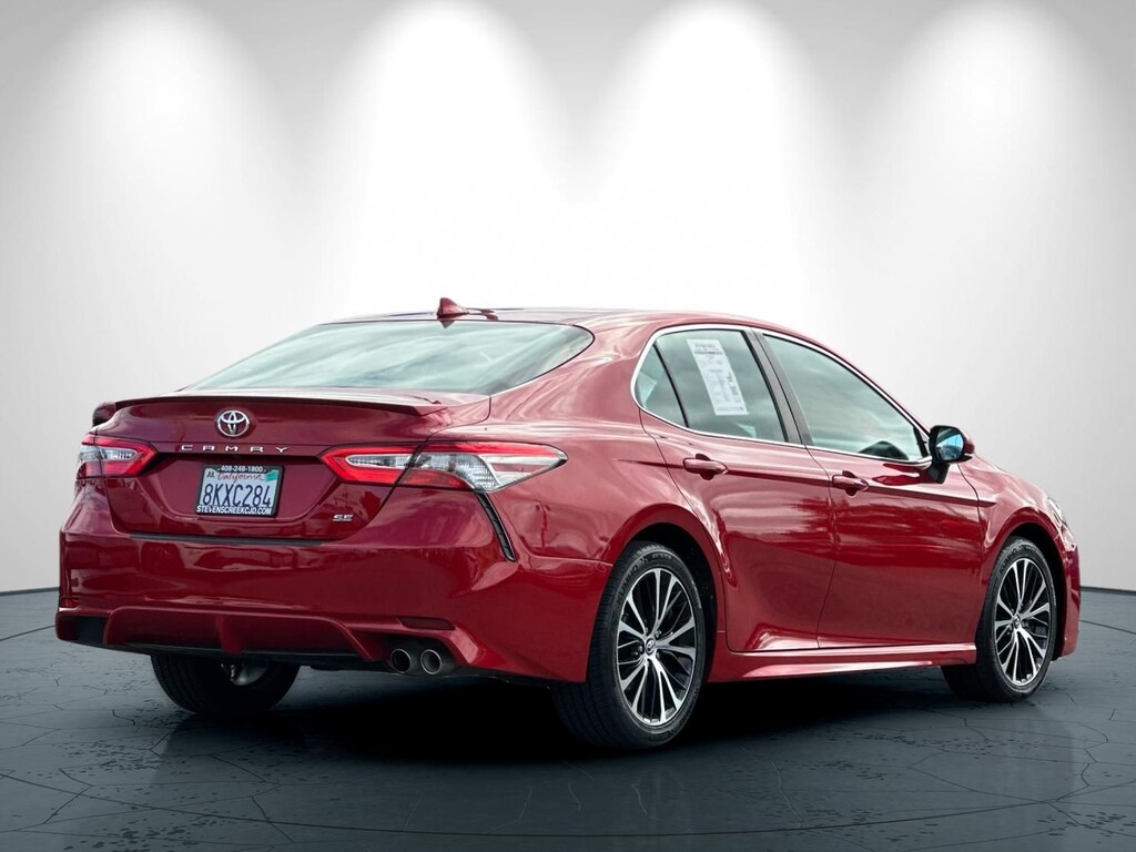 Used 2019 Toyota Camry SE Sedan