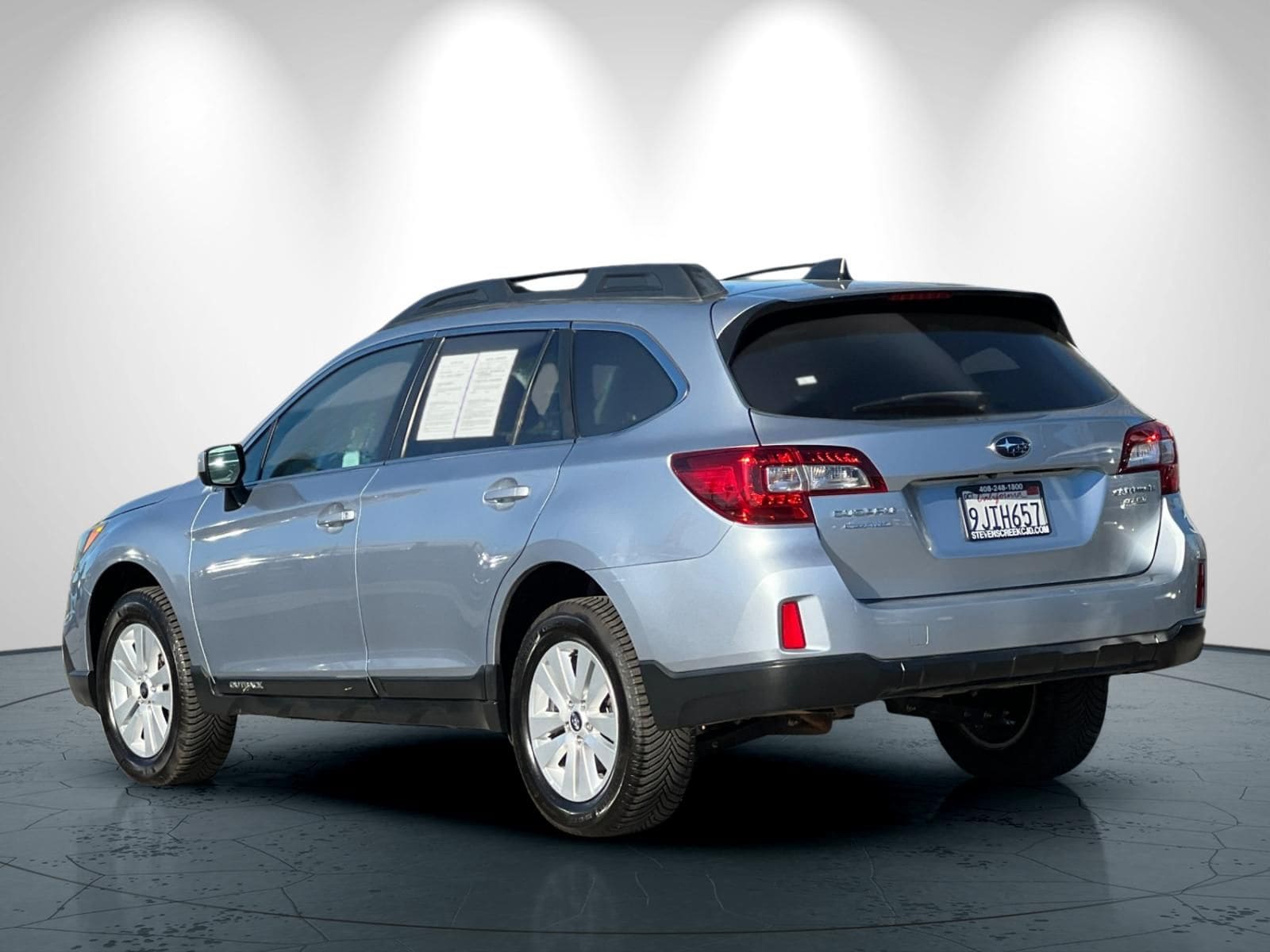 2017 Subaru Outback 2.5i Premium photo 5