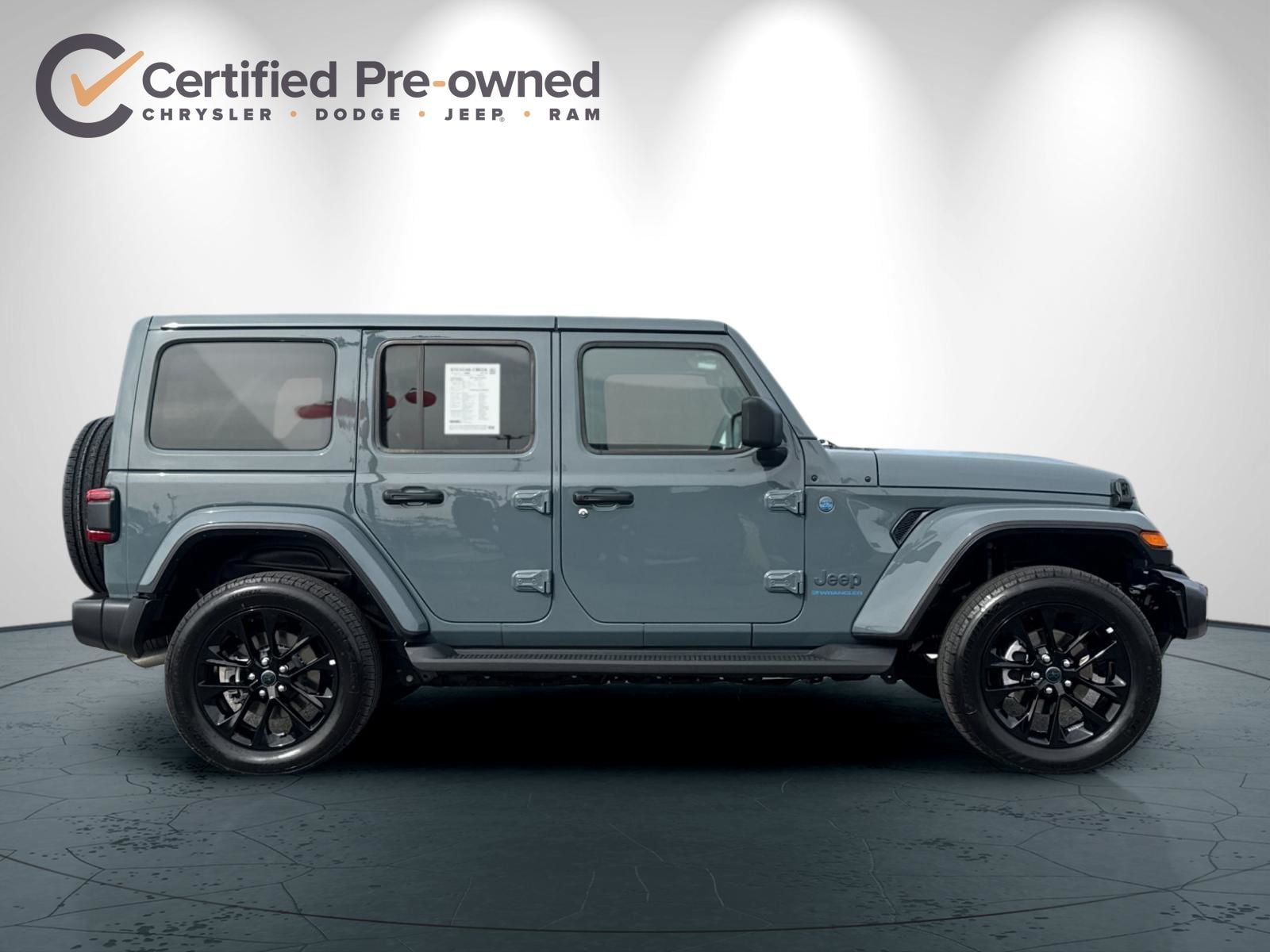2025 Jeep Wrangler Sahara 4xe photo 2