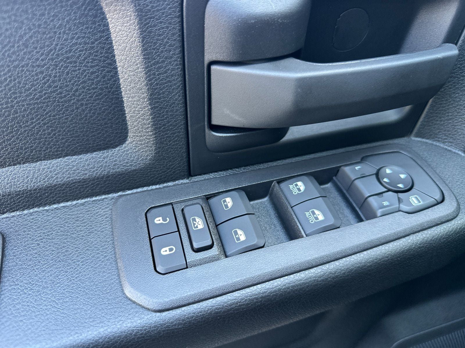 2025 RAM 2500 Tradesman - Photo 11